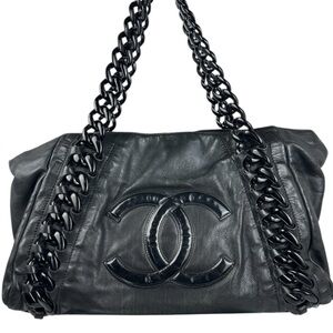 CHANEL Black Leather Bag with Chain Straps